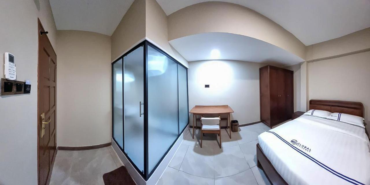 Hotel Global Residency Kota Kinabalu Exterior foto