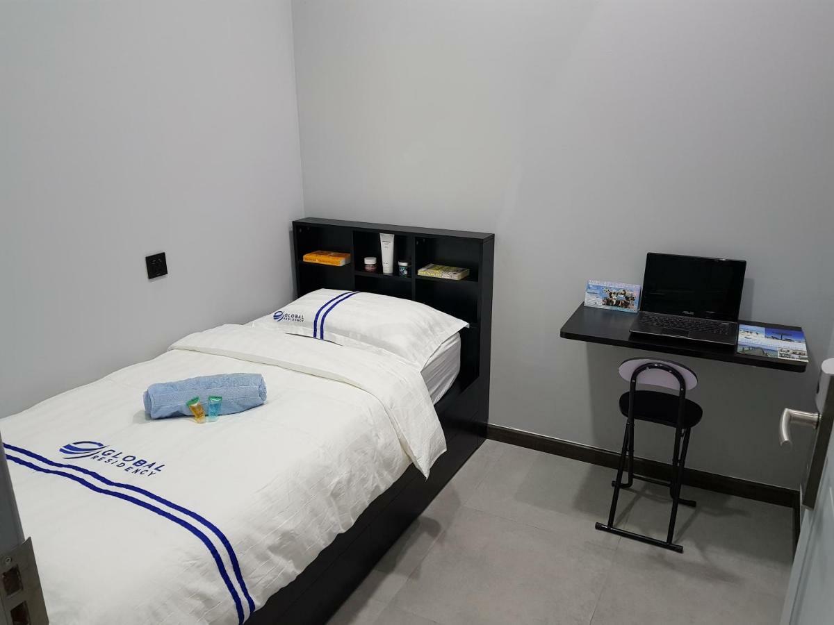 Hotel Global Residency Kota Kinabalu Exterior foto